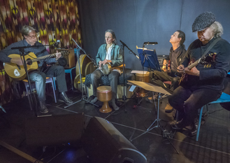 allsites spielen Konzerte im öffentlichen und privaten Rahmen.